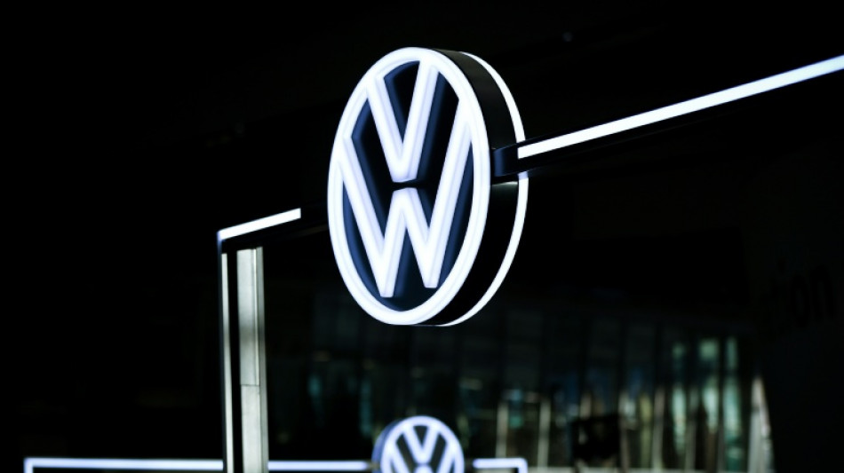 VW-Mitarbeiter l&auml;sst jahrelang Autoteile mitgehen und verkauft sie im Internet