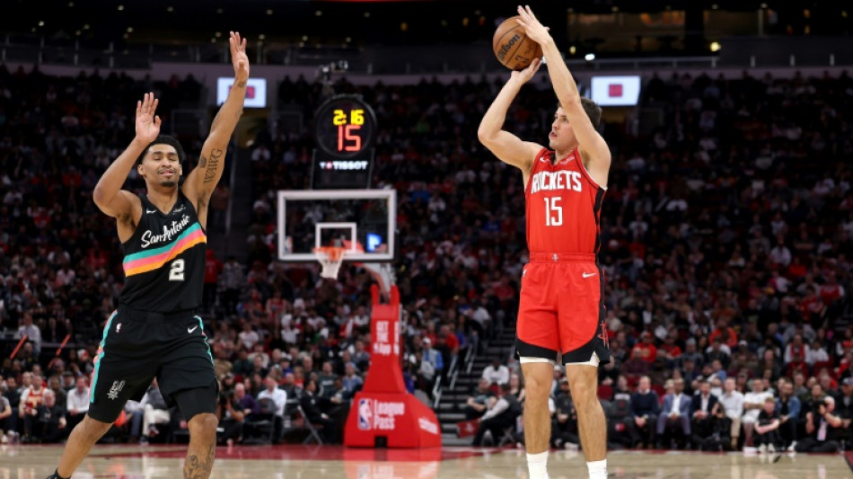 Sheppard leads Rockets to sink Spurs in Texas derby