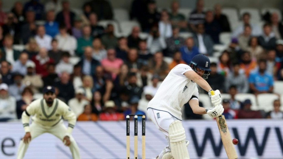 Duckett and Root star as England beat India in thrilling 1st Test